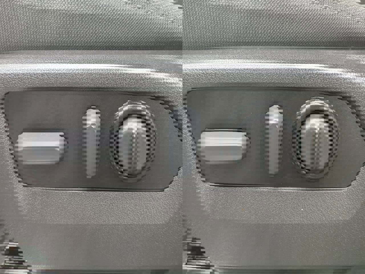 Used 2022 Chevrolet Silverado 3500 LT w/ Convenience Package image 28