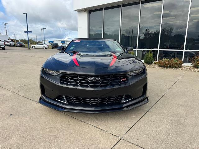 Used 2022 Chevrolet Camaro LT w/ RS Package image 4