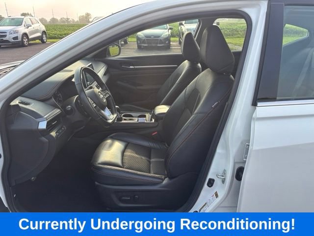 Used 2024 Nissan Altima 2.5 SR FWD image 11