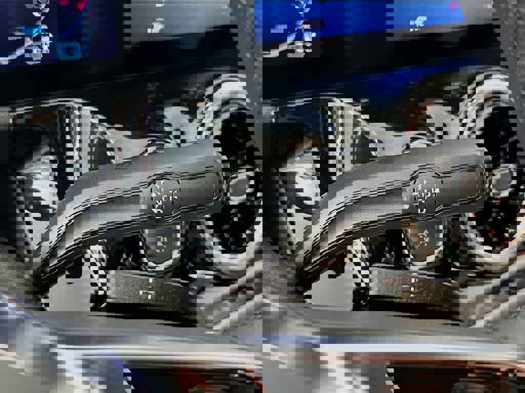 Used 2025 Mercedes-Benz GLA 250 4MATIC image 22