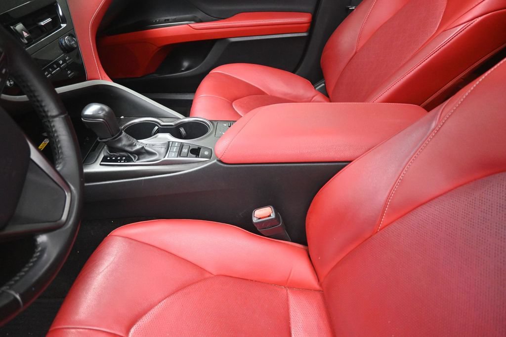 Used 2022 Toyota Camry XSE FWD image 21