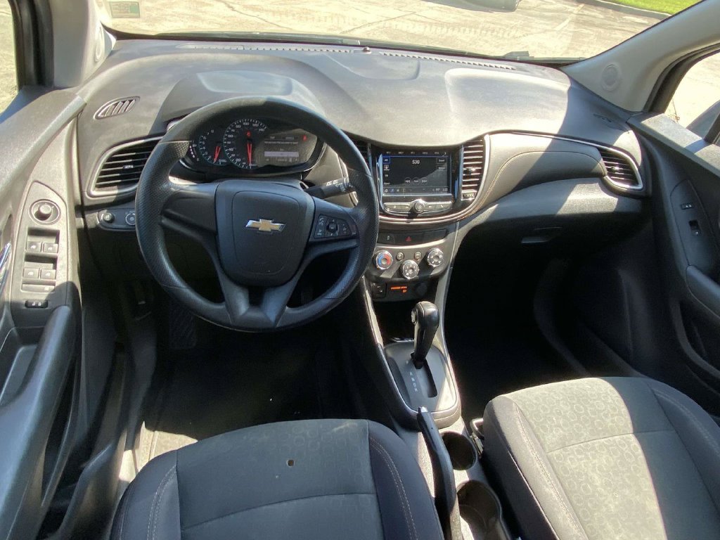 Used 2018 Chevrolet Trax LS FWD image 12