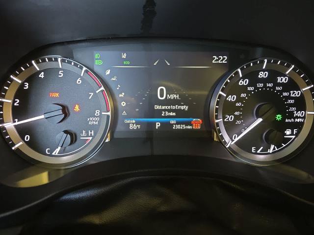 Used 2024 Toyota Highlander AWD image 5