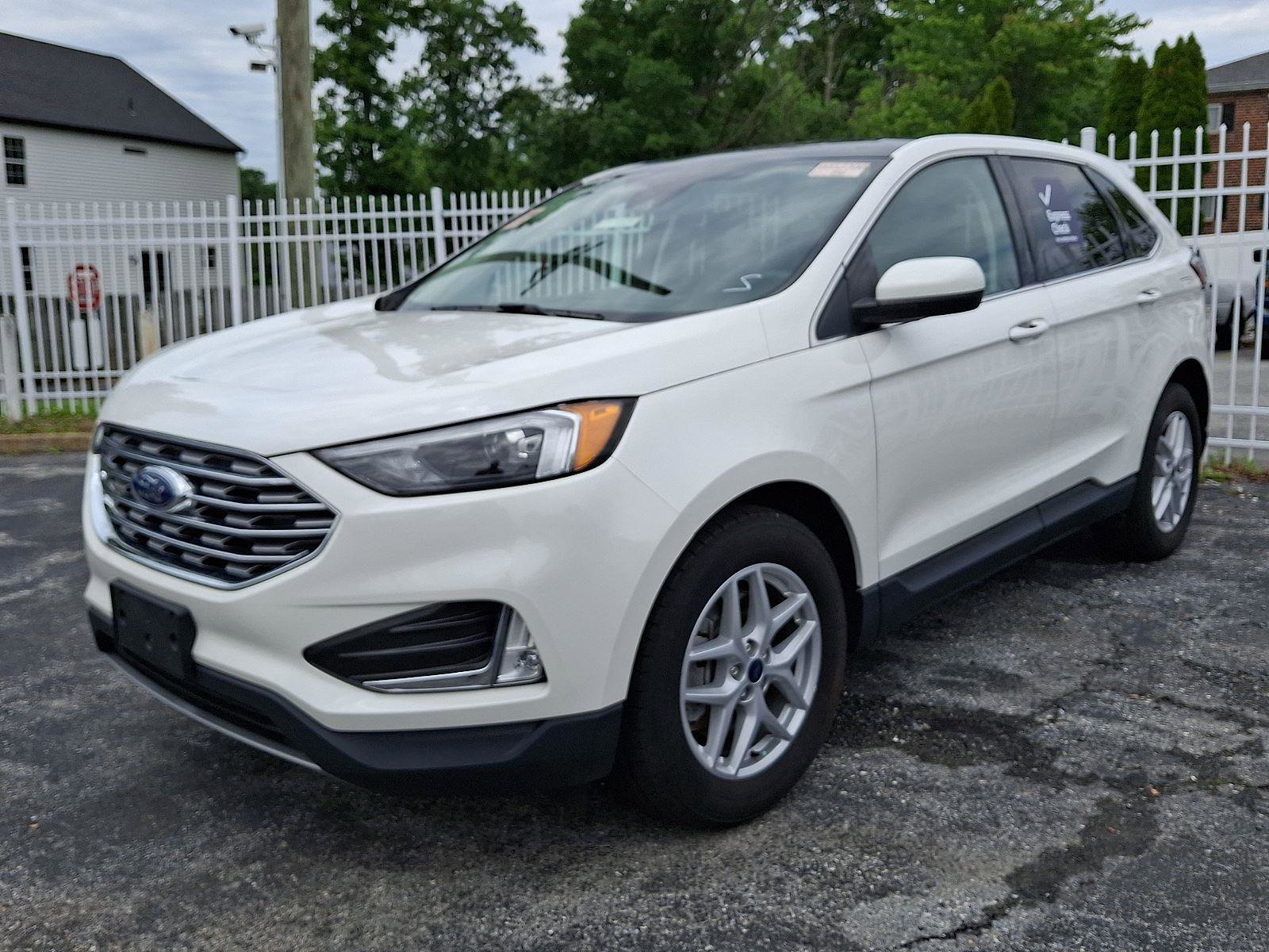 Certified 2022 Ford Edge SEL w/ Convenience Package AWD/4WD image 3