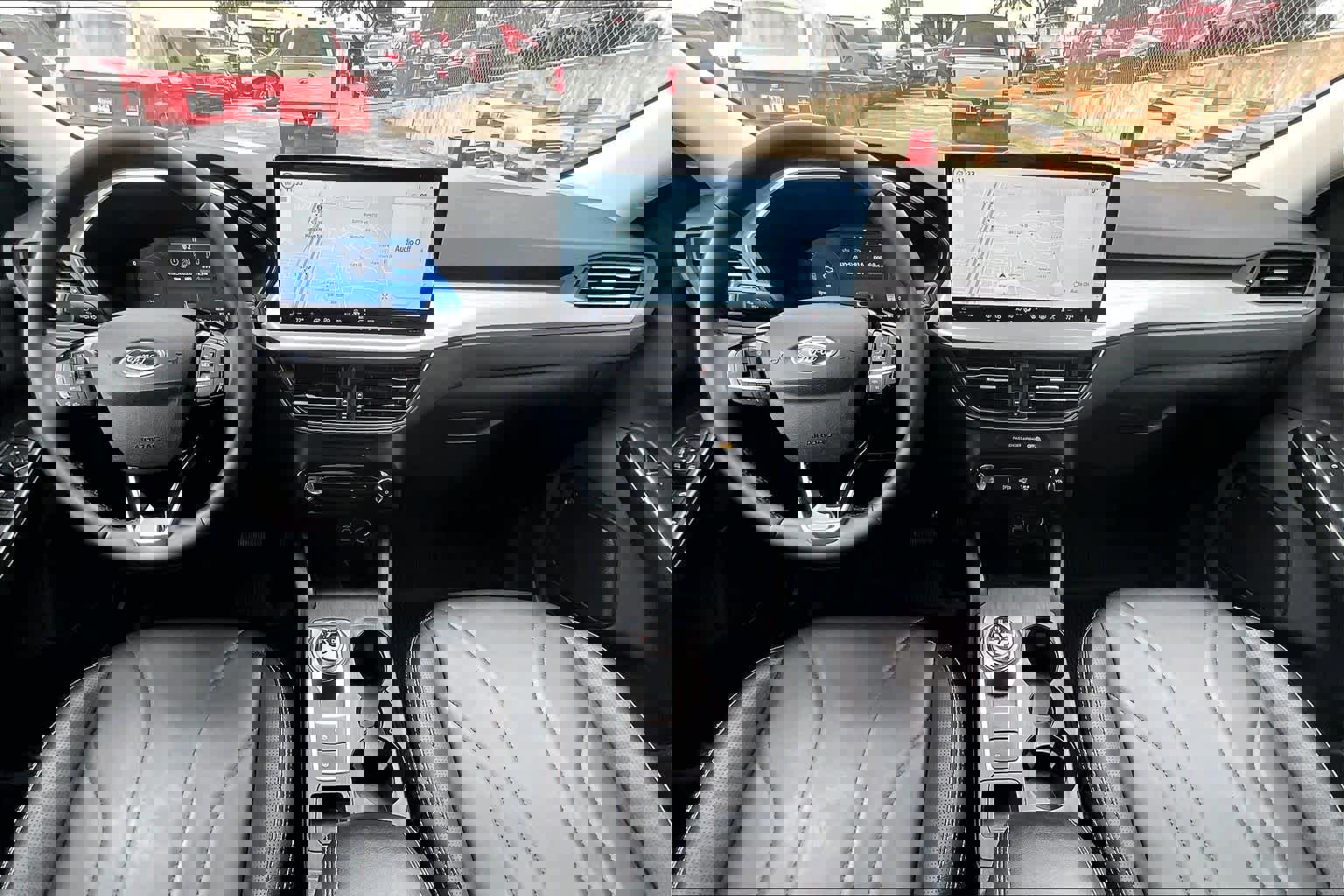 Certified 2025 Ford Escape SE w/ PHEV Premium Package image 16