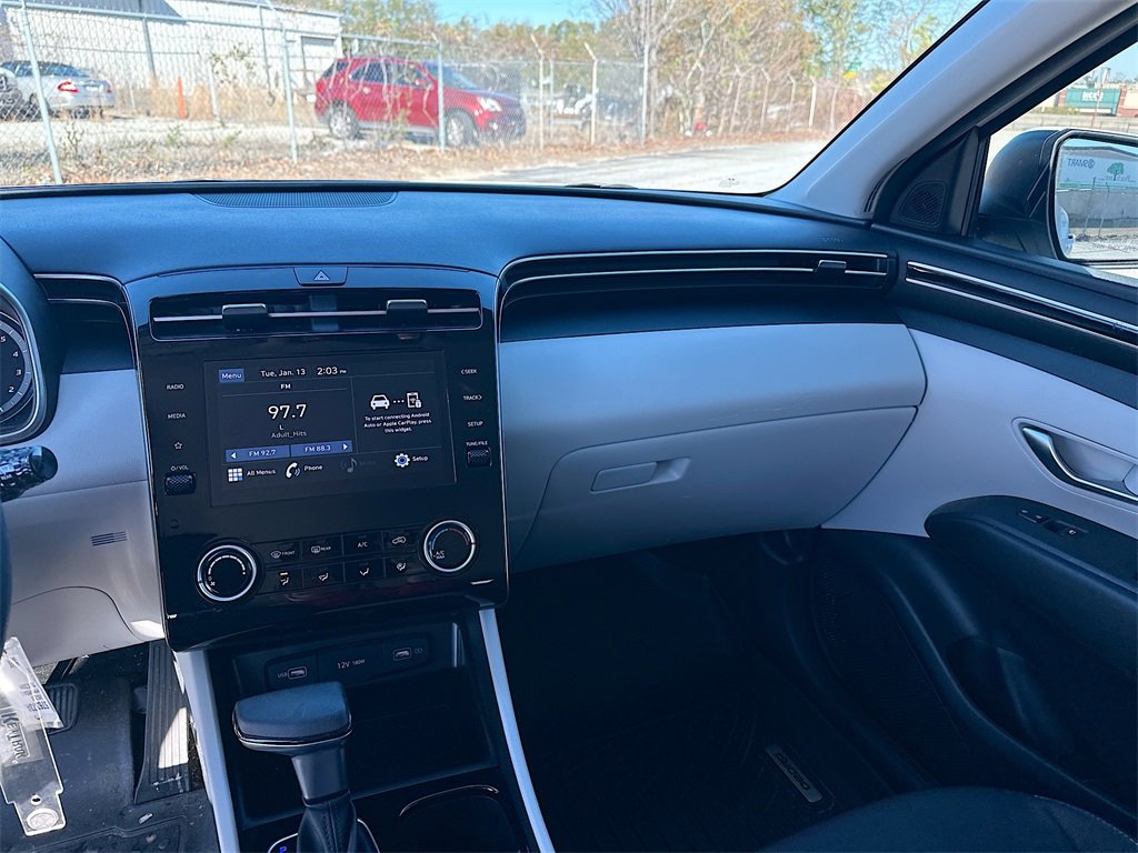 Used 2023 Hyundai Tucson SE image 20