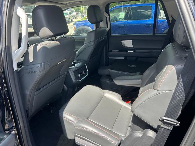 Certified 2025 Ford Expedition Active AWD/4WD image 6
