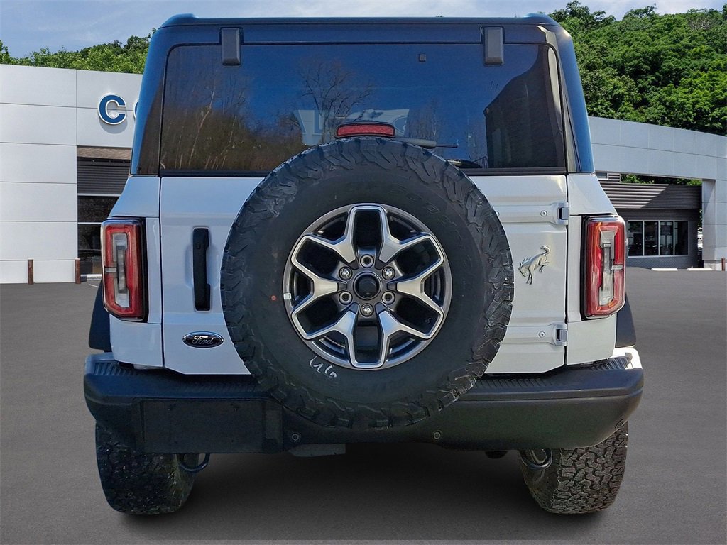 Certified 2025 Ford Bronco Badlands image 3