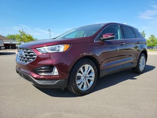 Certified 2021 Ford Edge Titanium AWD/4WD image 2