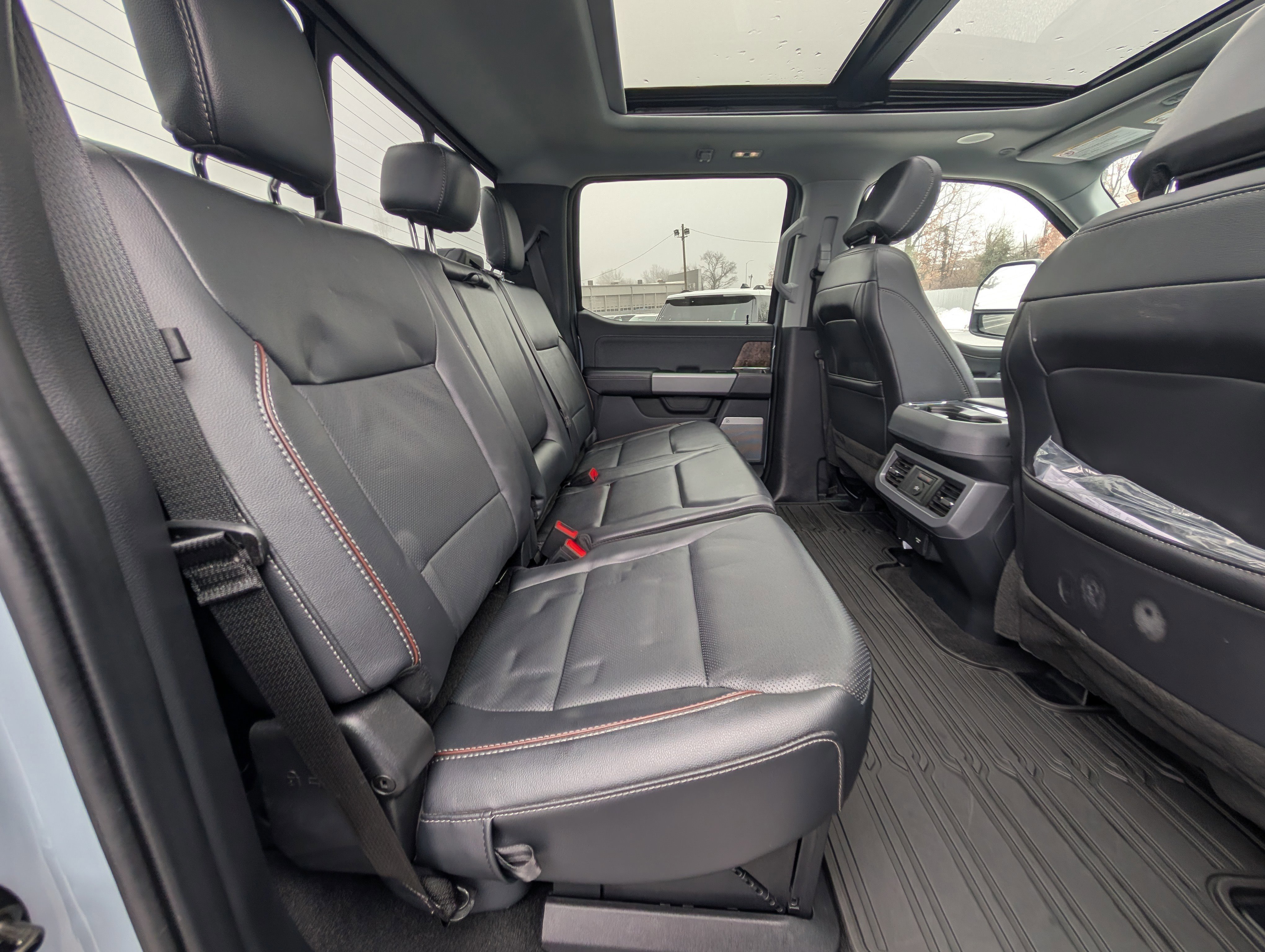 Certified 2024 Ford F250 Lariat w/ Lariat Ultimate Package image 13