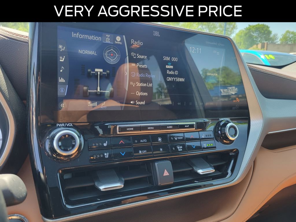 Used 2022 Toyota Highlander Platinum AWD/4WD image 26