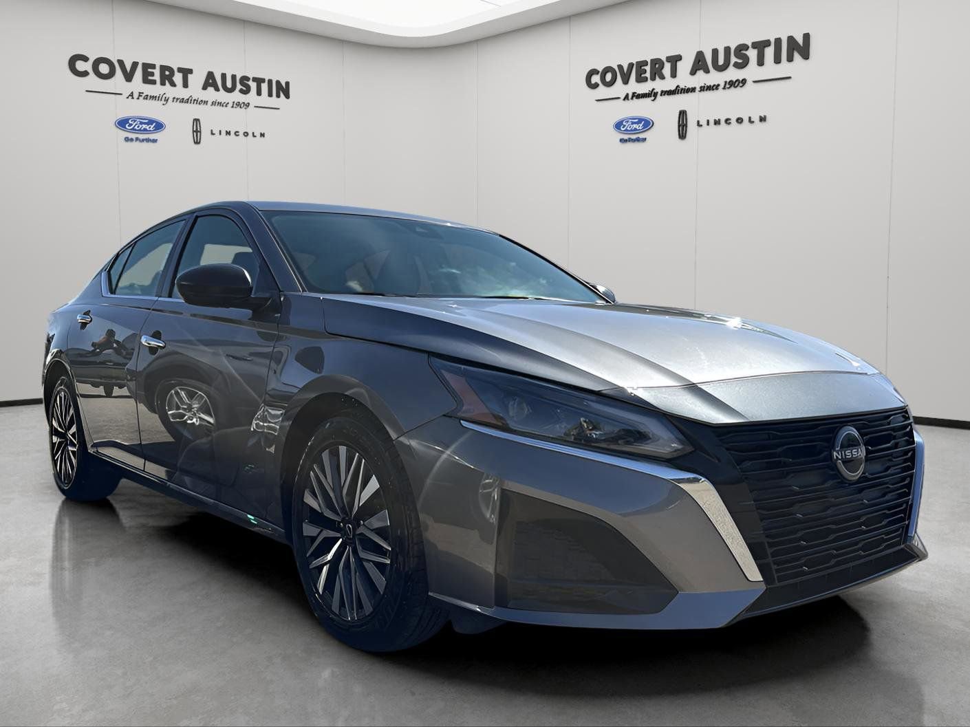 Used 2024 Nissan Altima 2.5 SV image 7