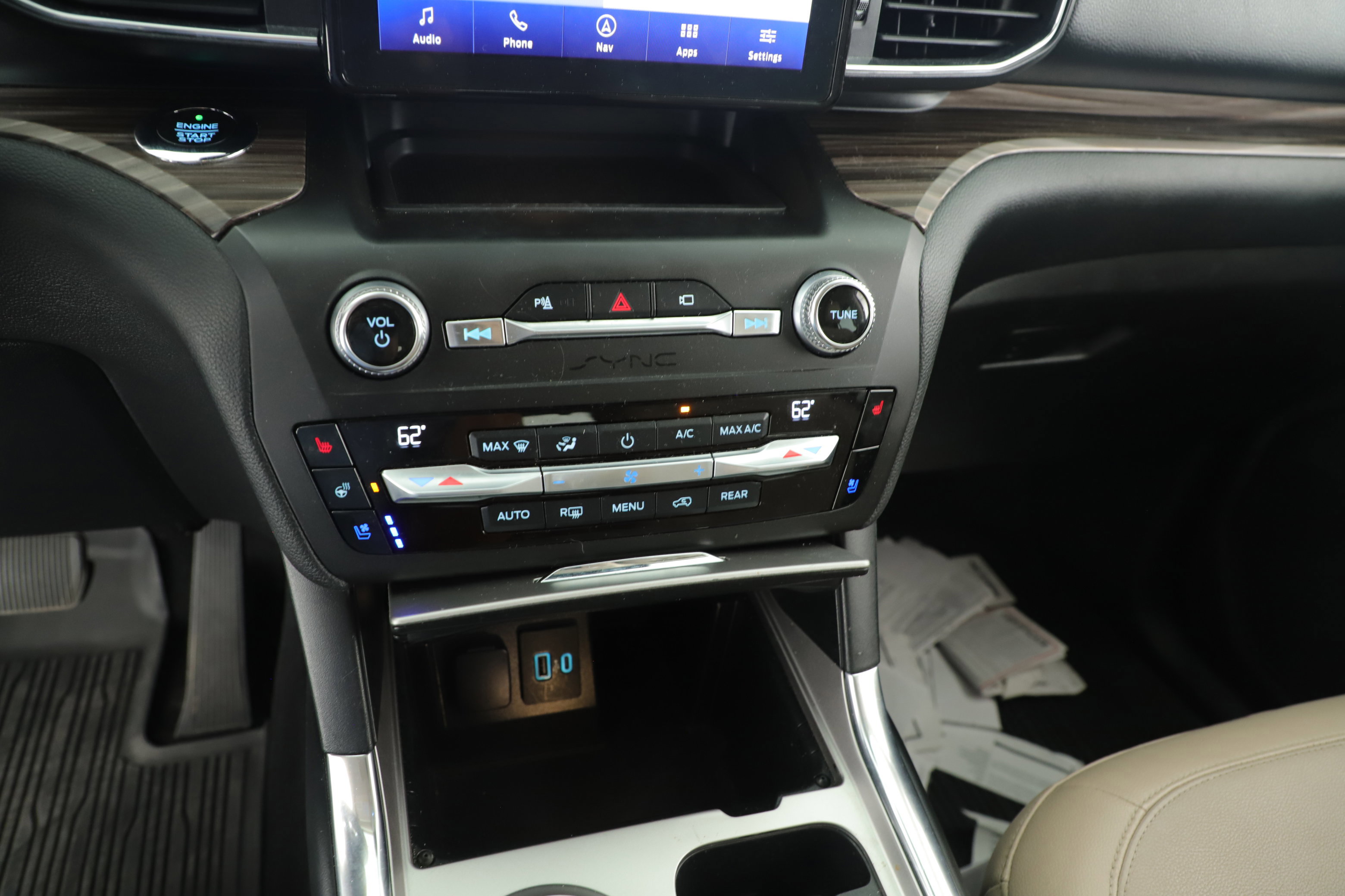 Certified 2020 Ford Explorer Limited w/ Class III Trailer Tow Package image 12