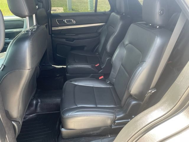 Certified 2019 Ford Explorer XLT w/ Equipment Group 202A AWD/4WD image 19