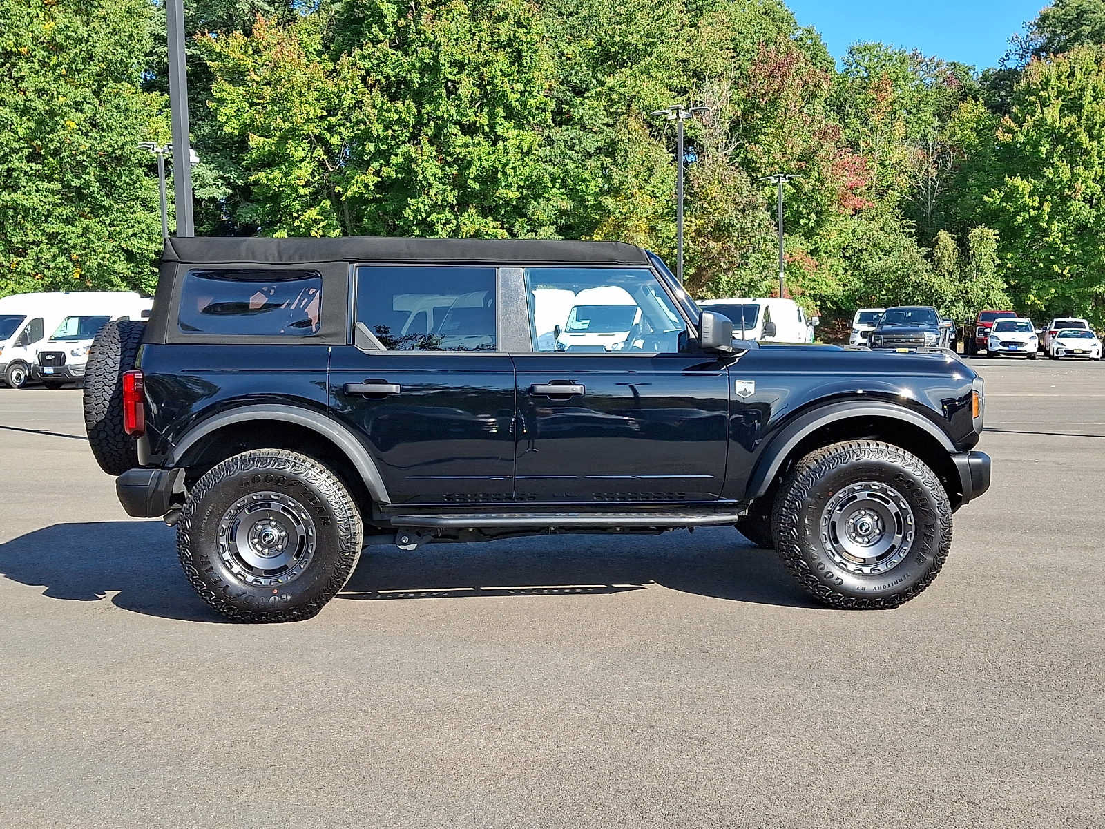 Certified 2025 Ford Bronco Big Bend w/ Black Diamond Package AWD/4WD image 7
