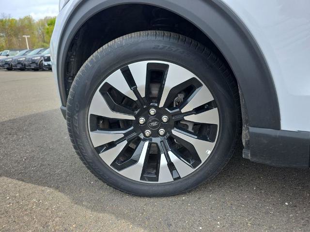 Certified 2025 Ford Explorer Platinum w/ LUX Leather Package AWD/4WD image 14