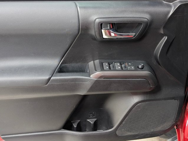 Used 2022 Toyota Tacoma TRD Sport w/ Technology Package AWD/4WD image 11