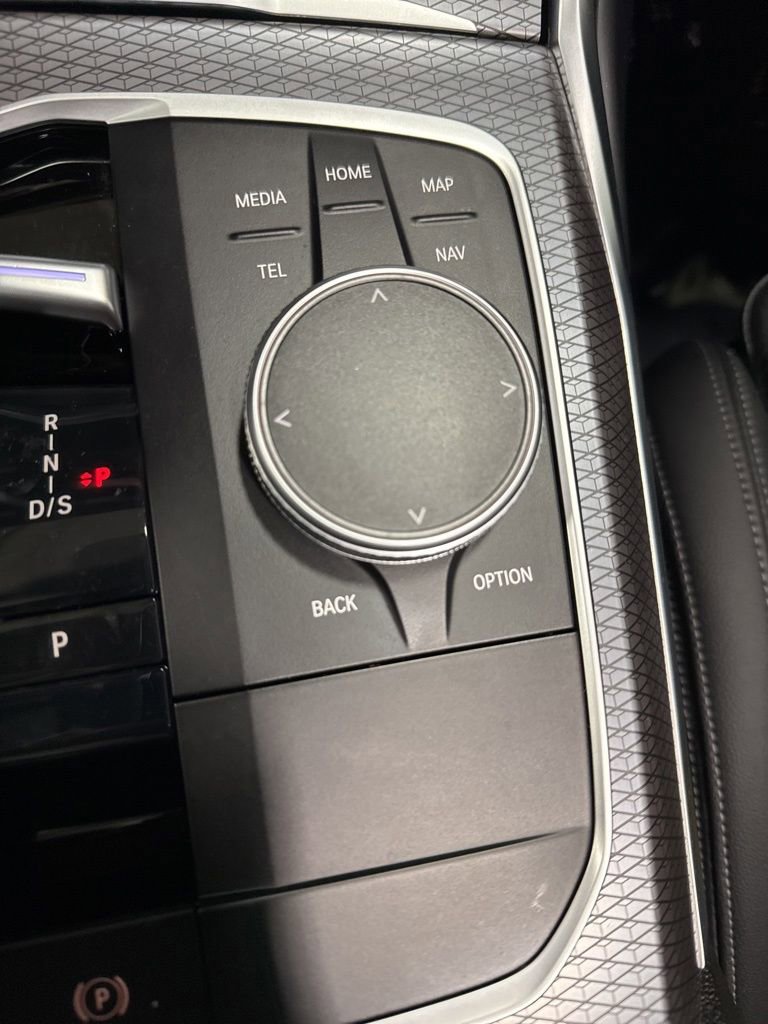 Used 2025 BMW 330i xDrive Sedan w/ Premium Package image 31