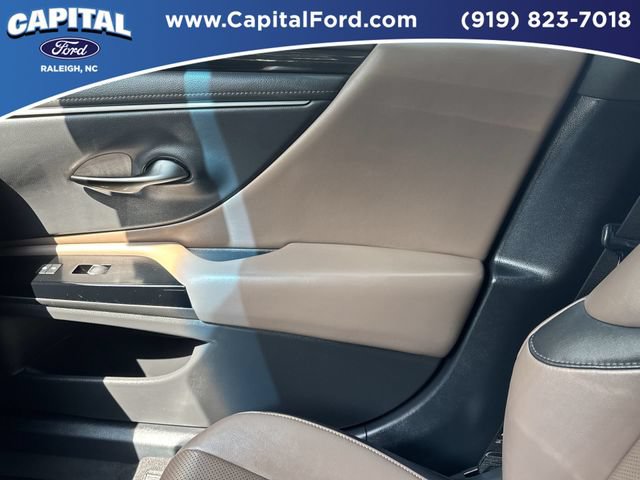 Used 2023 Lexus ES 350 w/ Accessory Package (Z1) FWD image 29