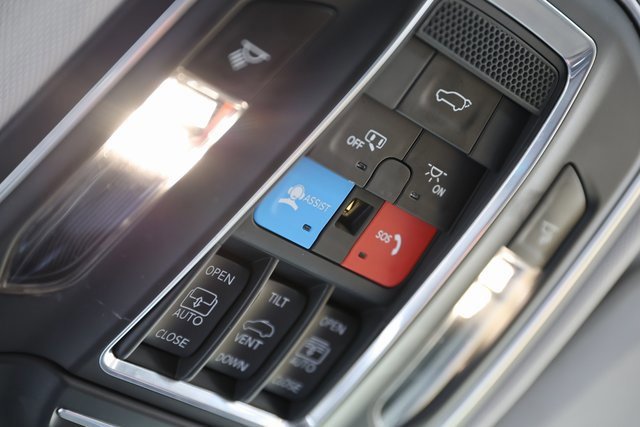 Used 2024 Jeep Grand Cherokee Limited 4xe image 12