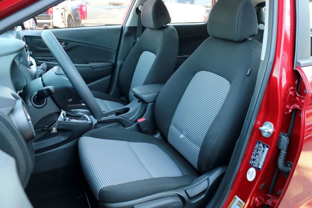 Used 2023 Hyundai Kona SE AWD/4WD image 17