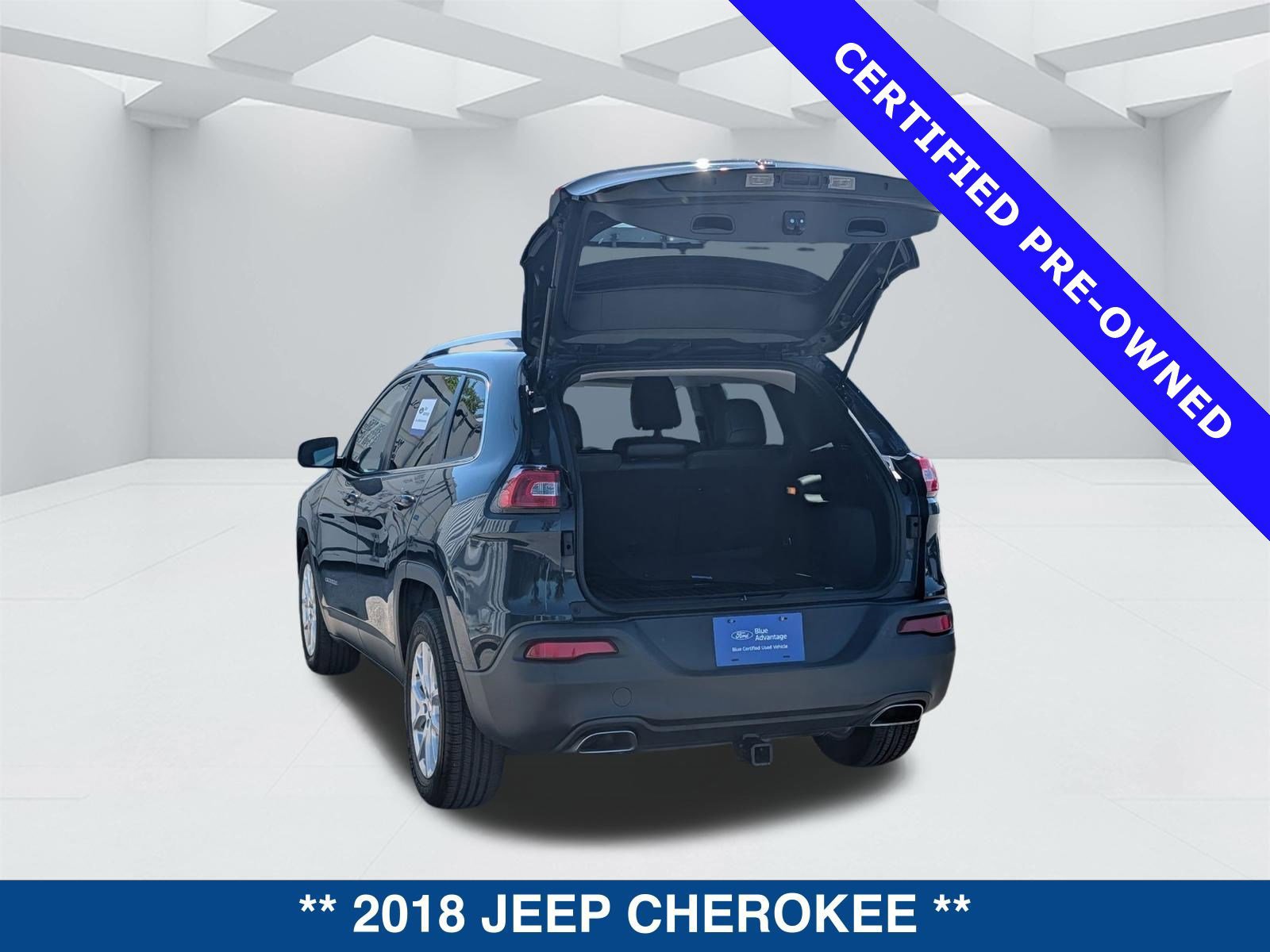 Used 2018 Jeep Cherokee Latitude Plus image 3