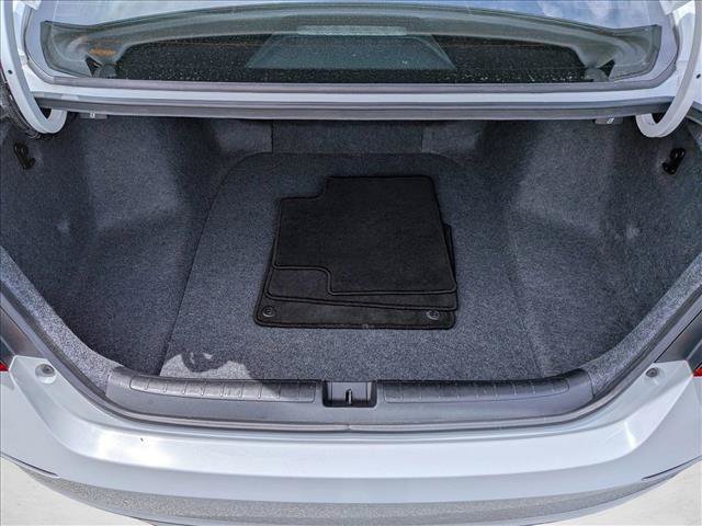 Used 2018 Honda Accord EX image 7