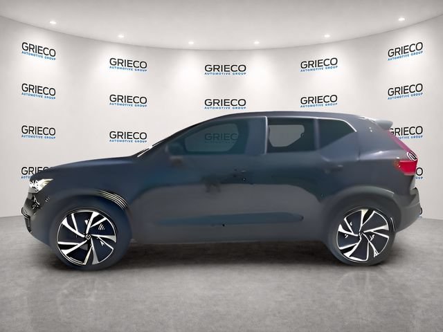 Used 2021 Volvo XC40 T5 R-Design AWD/4WD image 4