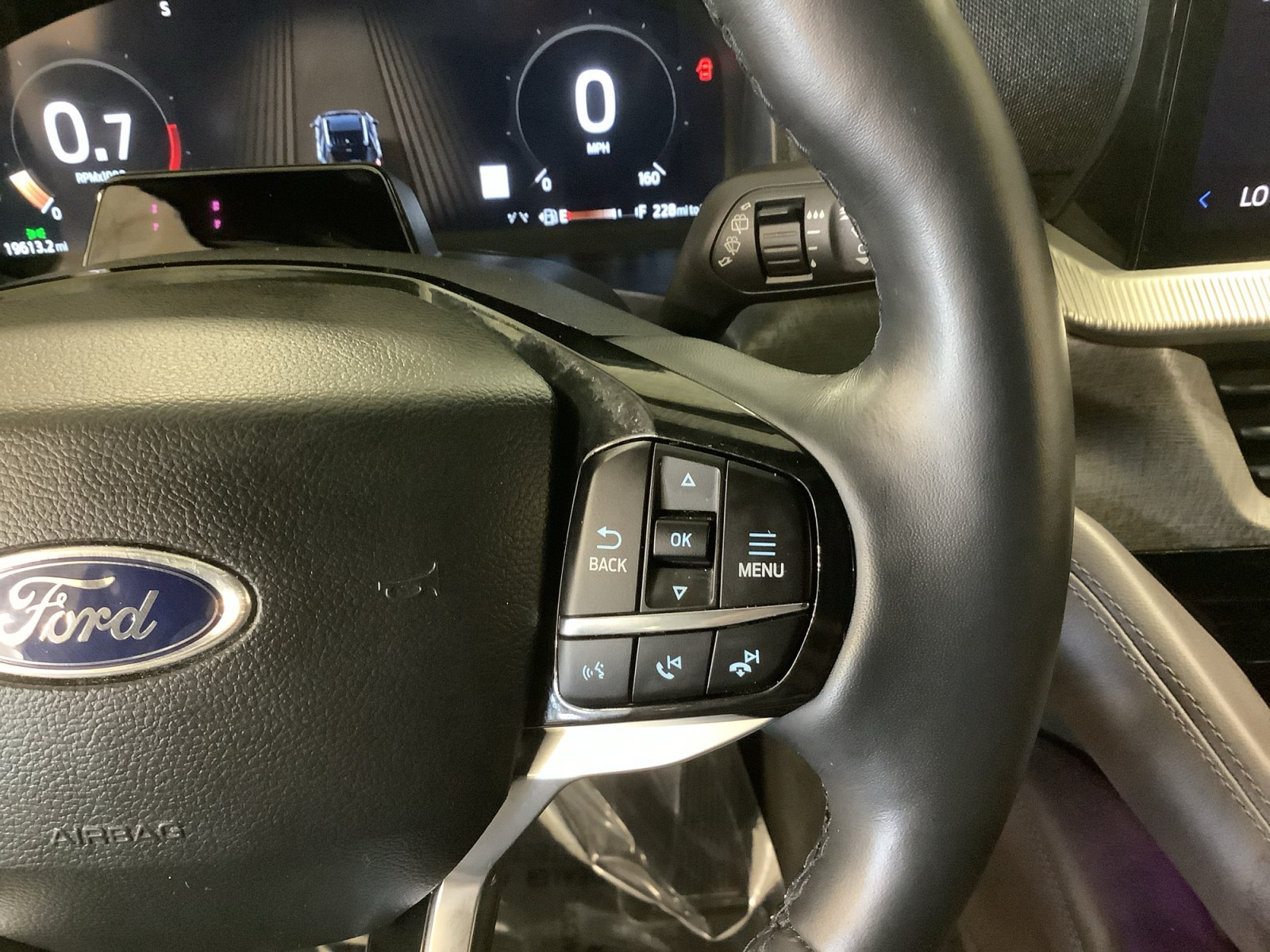 Certified 2026 Ford Explorer Platinum AWD/4WD image 14