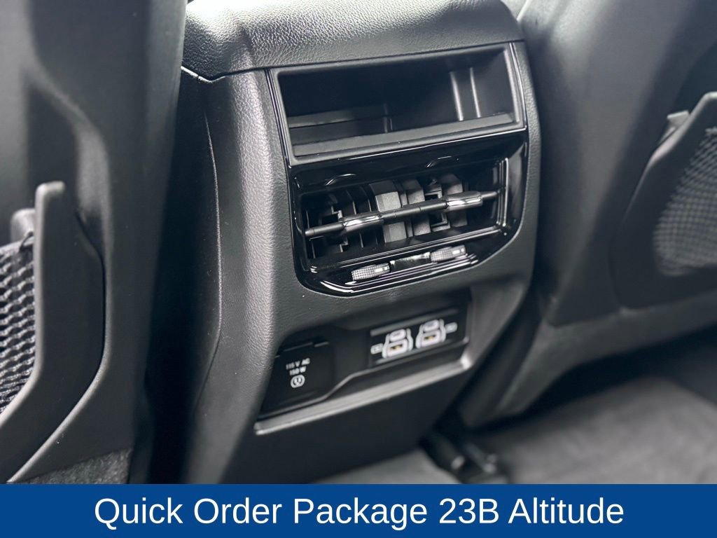 Used 2024 Jeep Grand Cherokee Altitude image 20