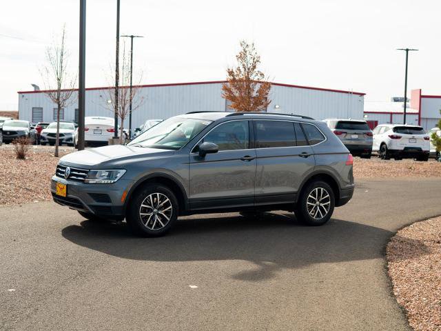 Used 2019 Volkswagen Tiguan SE w/ Panoramic Sunroof Package image 2