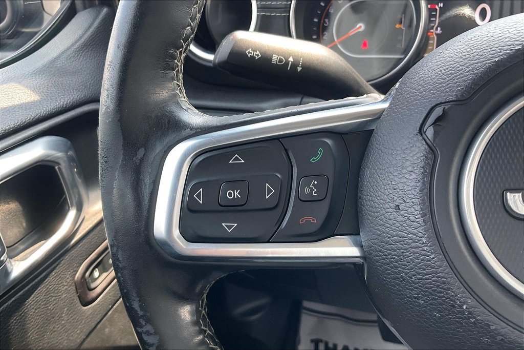 Used 2018 Jeep Wrangler Unlimited Sahara AWD/4WD image 16