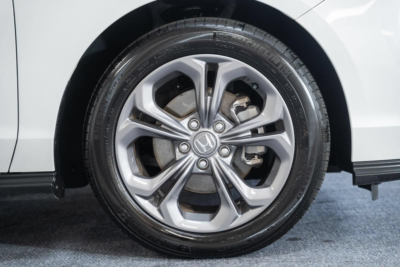 Used 2024 Honda Accord EX image 17