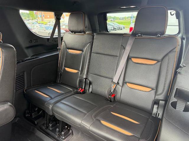 Used 2024 GMC Yukon XL AT4 w/ Technology Package AWD/4WD image 14