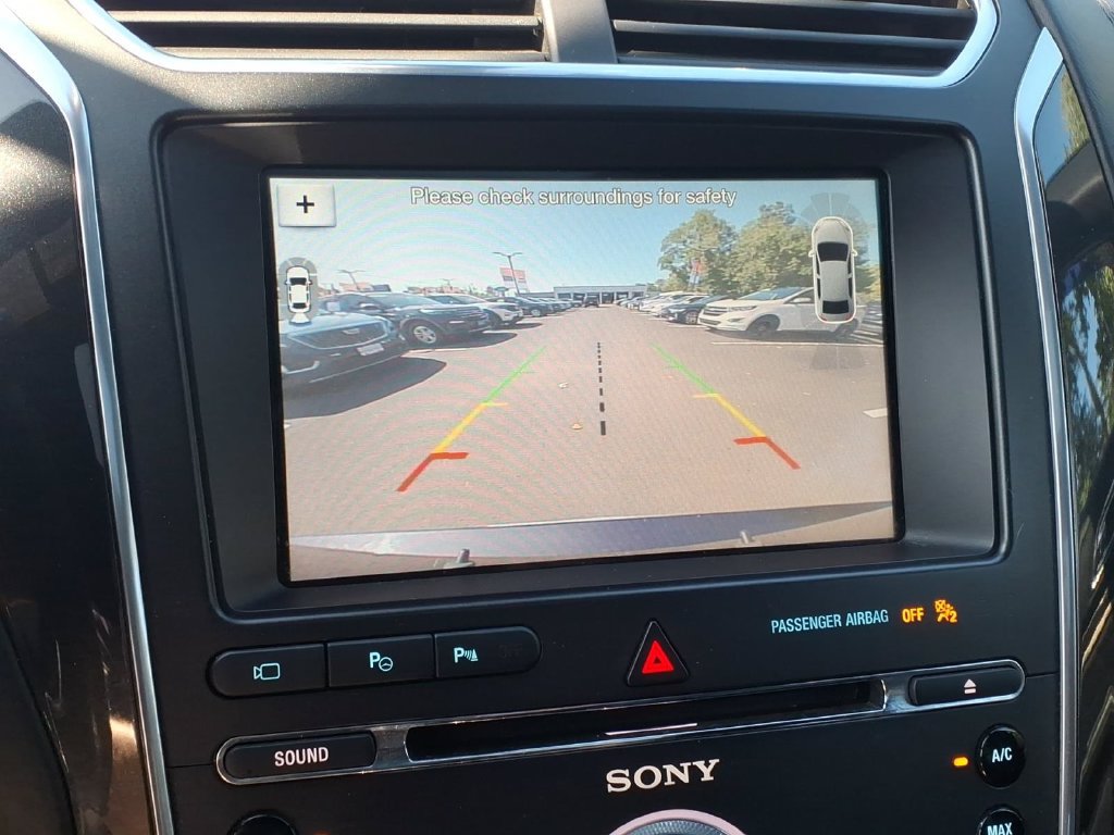 Certified 2017 Ford Explorer Platinum AWD/4WD image 11