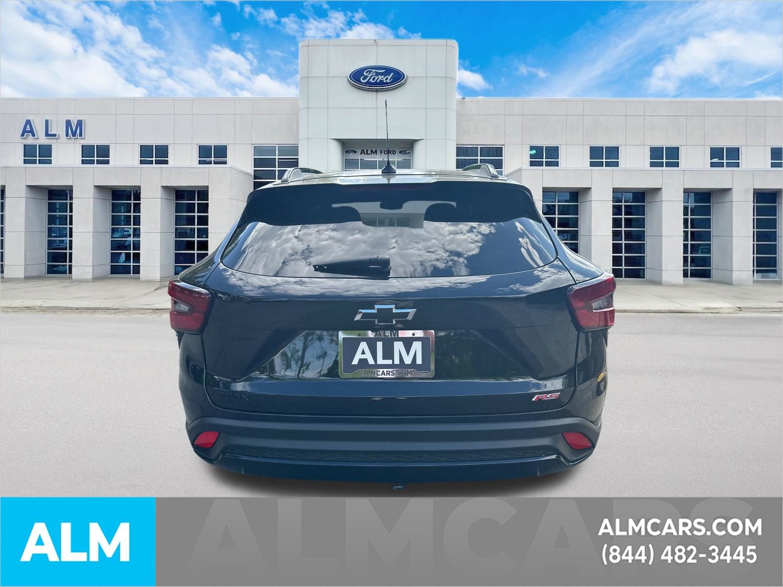 Used 2024 Chevrolet Trax RS FWD image 6