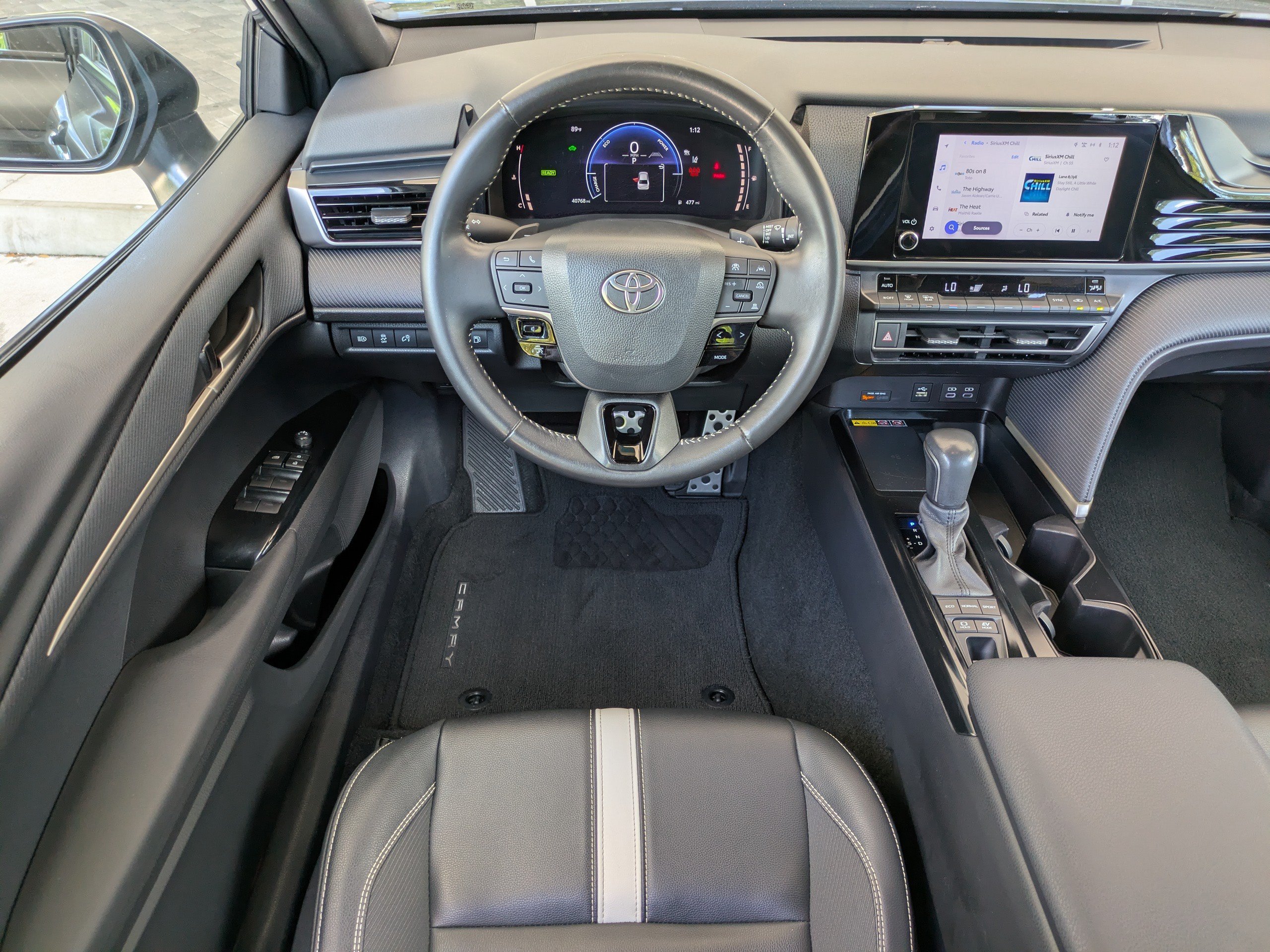 Used 2025 Toyota Camry SE FWD image 16