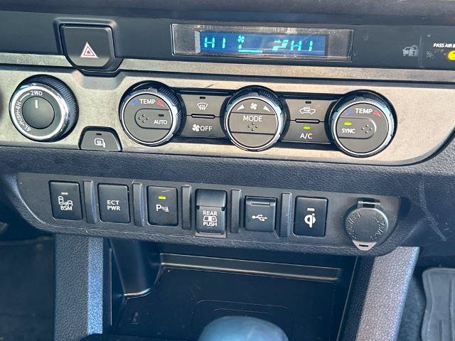 Used 2023 Toyota Tacoma TRD Off-Road w/ Technology Package AWD/4WD image 16