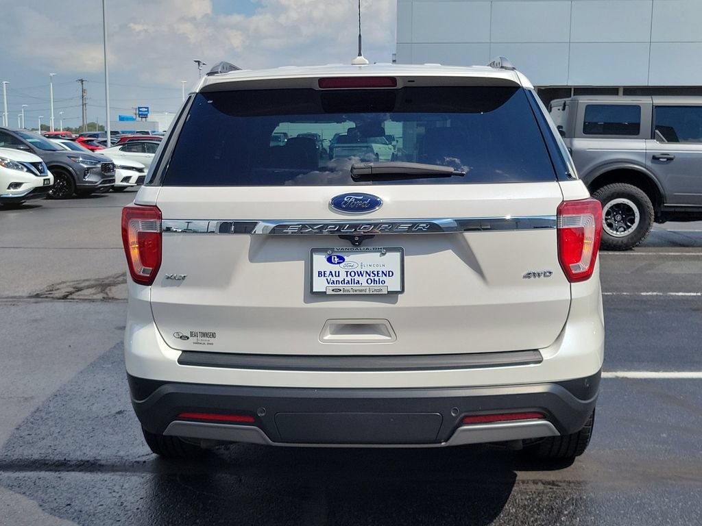 Certified 2019 Ford Explorer XLT w/ Equipment Group 202A AWD/4WD image 5