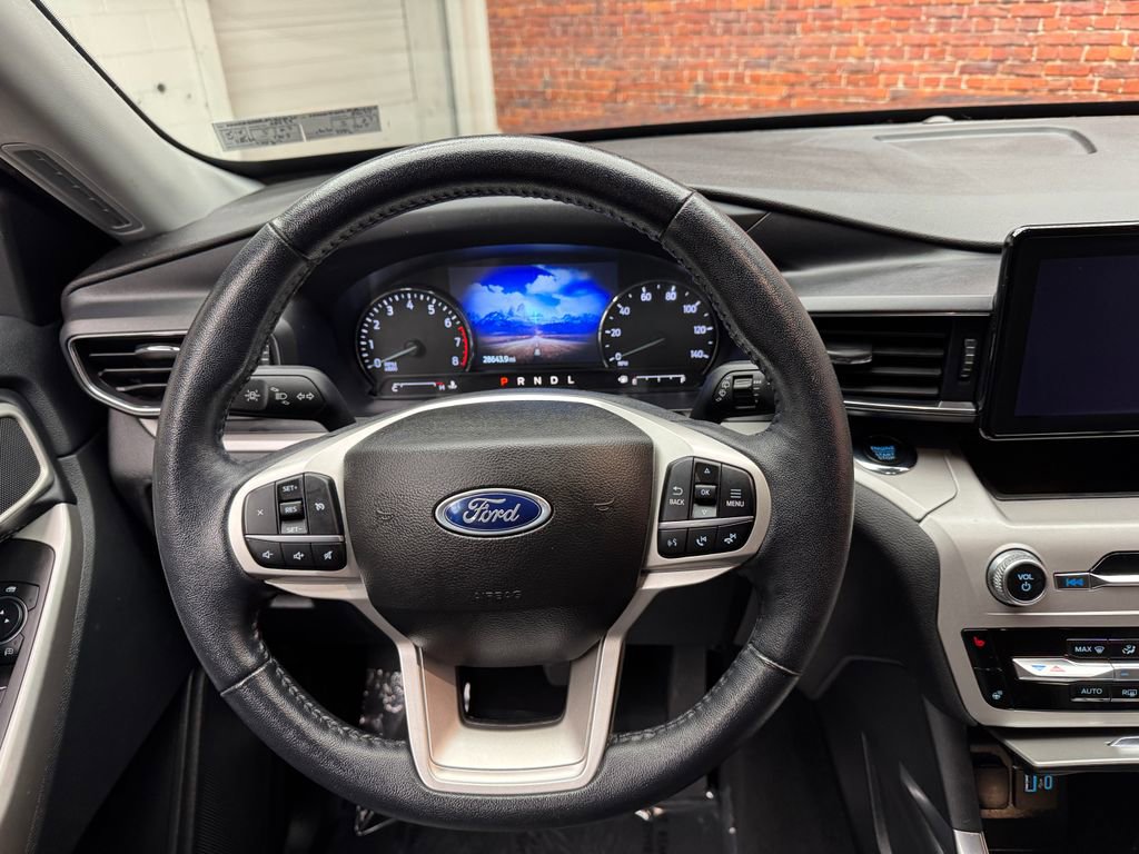 Certified 2023 Ford Explorer XLT w/ Equipment Group 202A AWD/4WD image 13