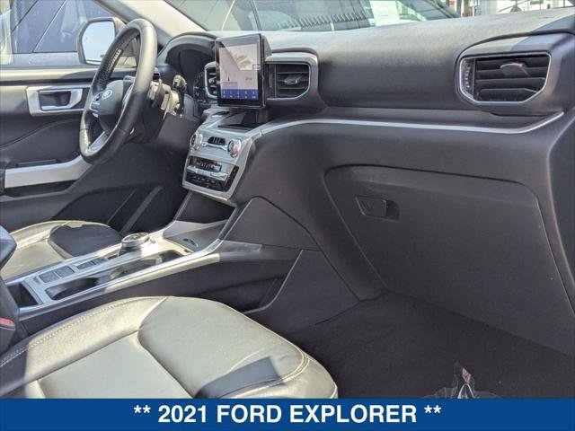 Certified 2021 Ford Explorer XLT w/ Equipment Group 202A RWD image 22