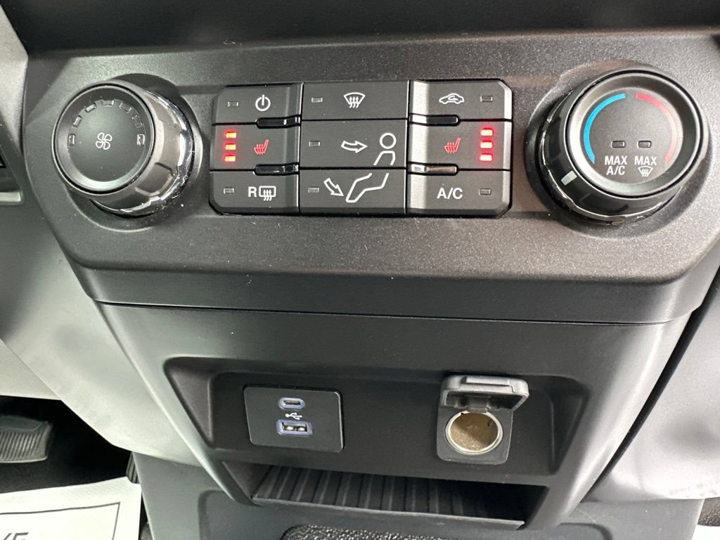 Certified 2022 Ford F350 XLT w/ XLT Premium Package AWD/4WD image 20