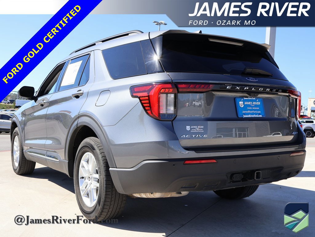 Certified 2025 Ford Explorer Active image 3