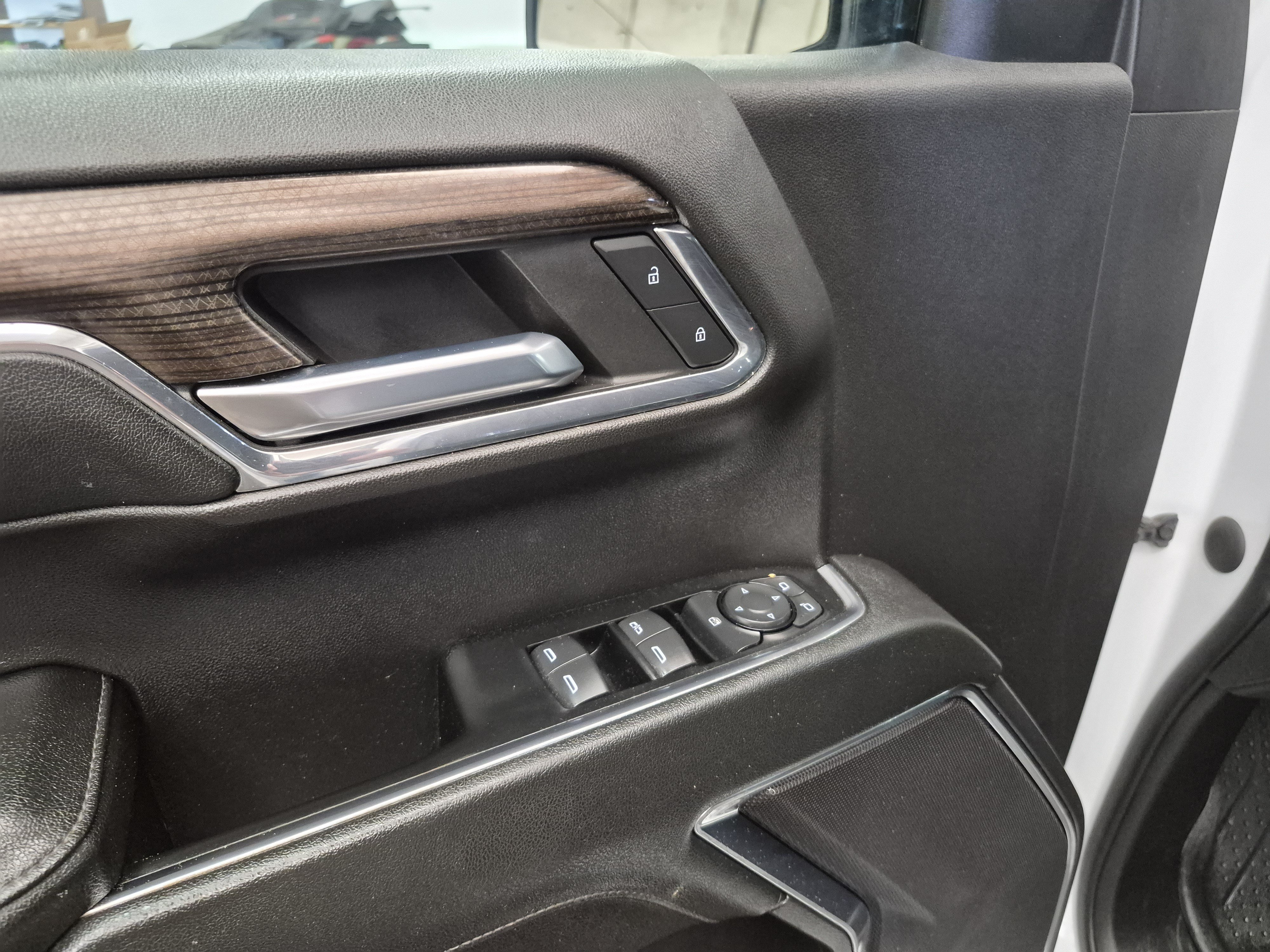 Used 2023 Chevrolet Silverado 1500 LT w/ Protection Package AWD/4WD image 12