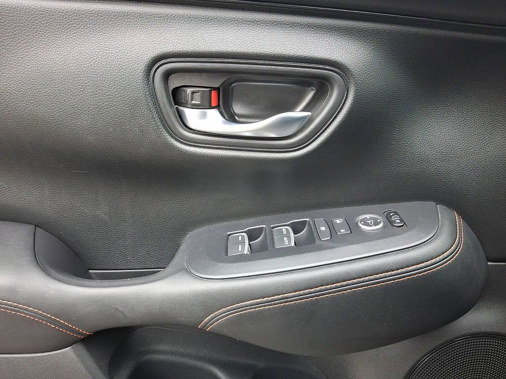 Used 2025 Honda HR-V Sport image 13