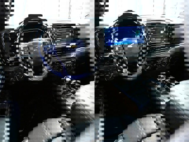 Used 2023 Chevrolet Silverado 1500 High Country w/ Technology Package image 4