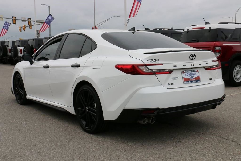 Used 2026 Toyota Camry XLE w/ Convenience Package image 7