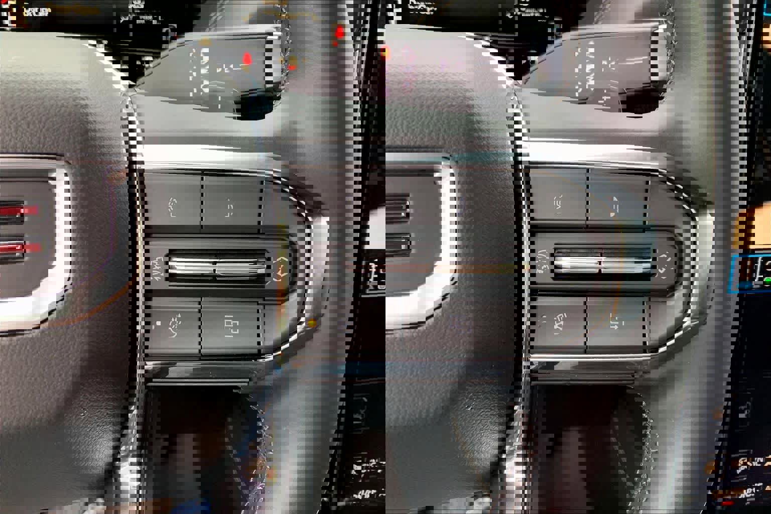 Used 2025 GMC Yukon XL Elevation image 23