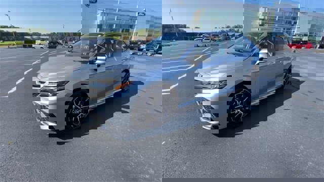 Used 2024 Toyota Camry SE image 4