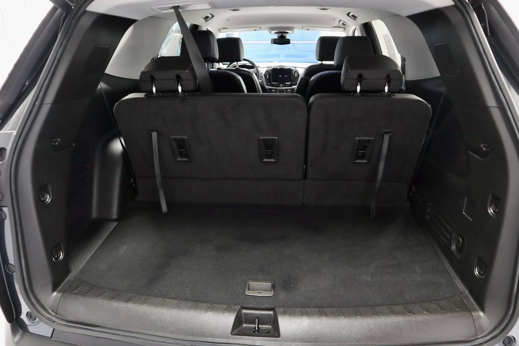 Used 2021 Chevrolet Traverse RS w/ LPO, Cargo Package image 14